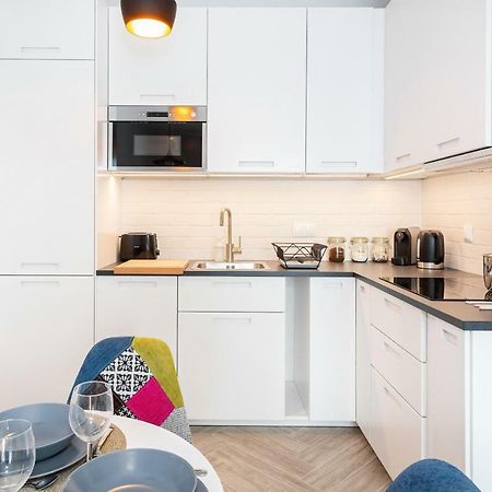 Apartments Rondo Wiatraczna By Noclegi Renters Varsó Kültér fotó