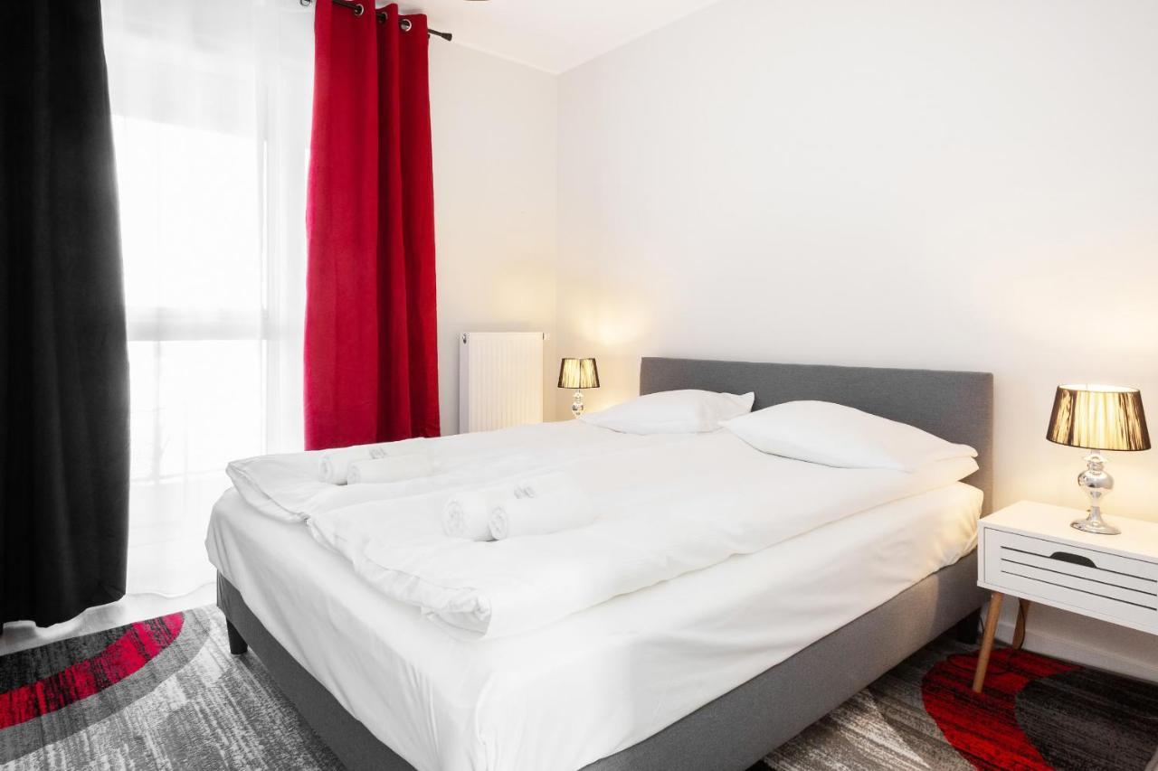Apartments Rondo Wiatraczna By Noclegi Renters Varsó Kültér fotó