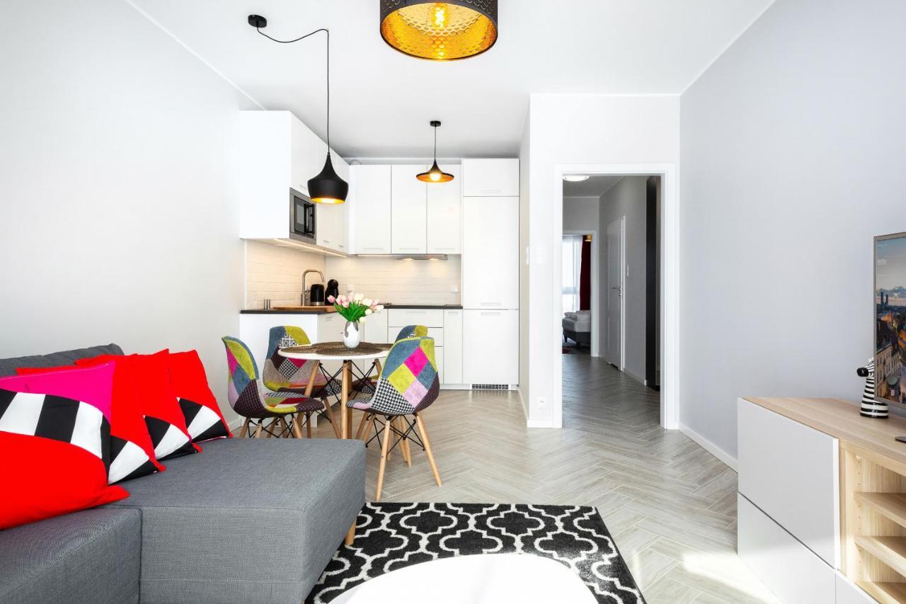 Apartments Rondo Wiatraczna By Noclegi Renters Varsó Kültér fotó