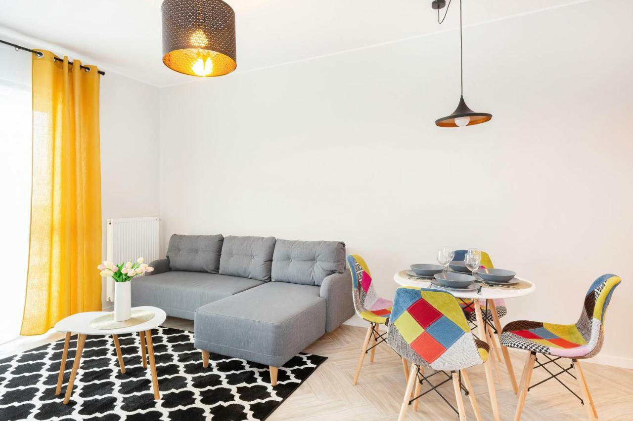 Apartments Rondo Wiatraczna By Noclegi Renters Varsó Kültér fotó