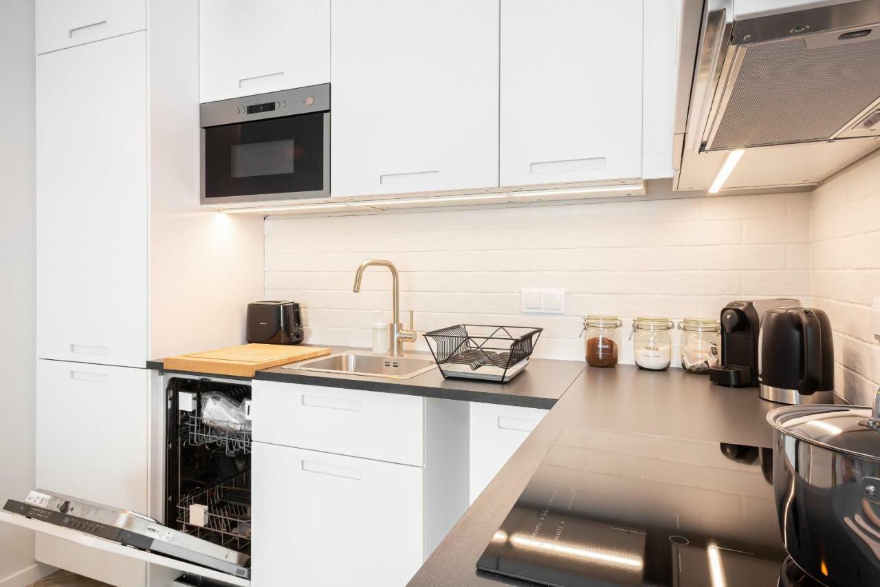 Apartments Rondo Wiatraczna By Noclegi Renters Varsó Kültér fotó