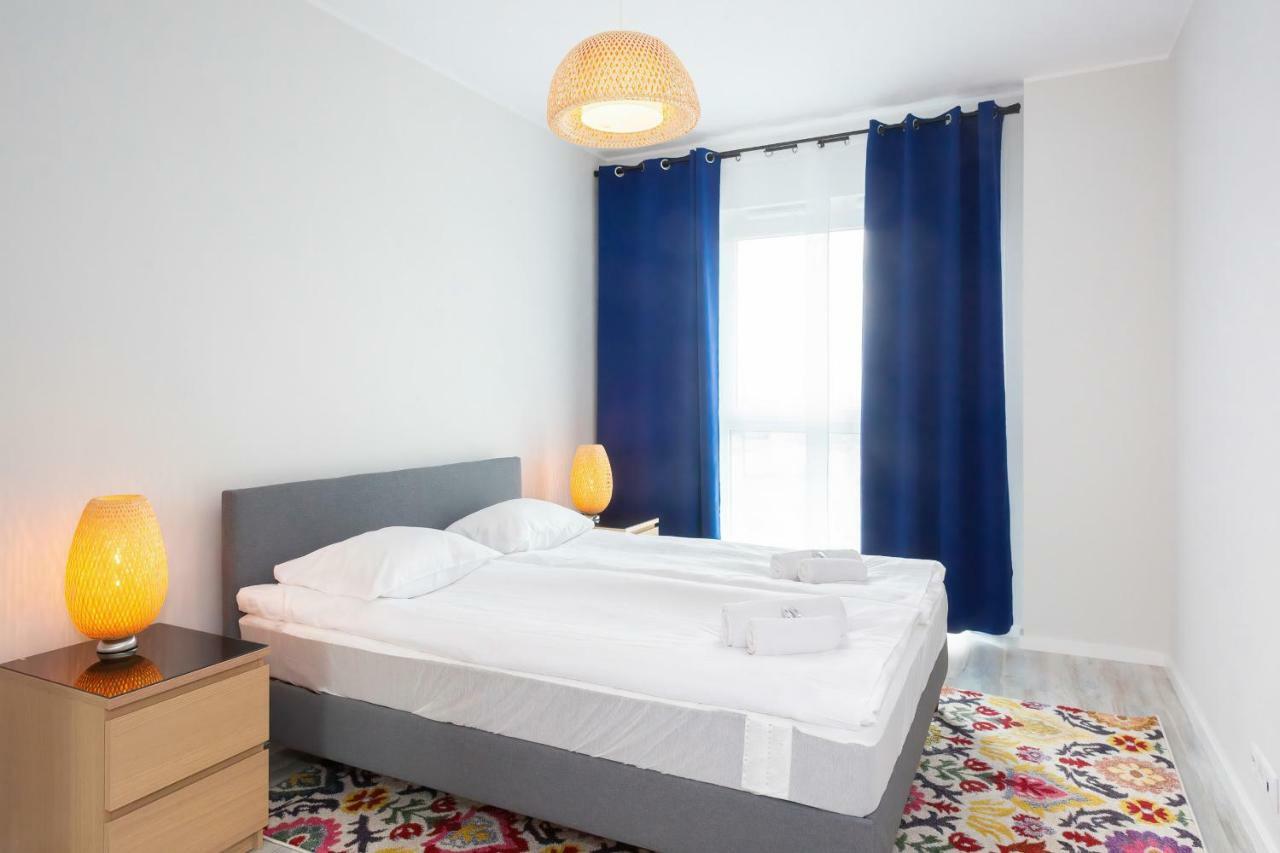Apartments Rondo Wiatraczna By Noclegi Renters Varsó Kültér fotó